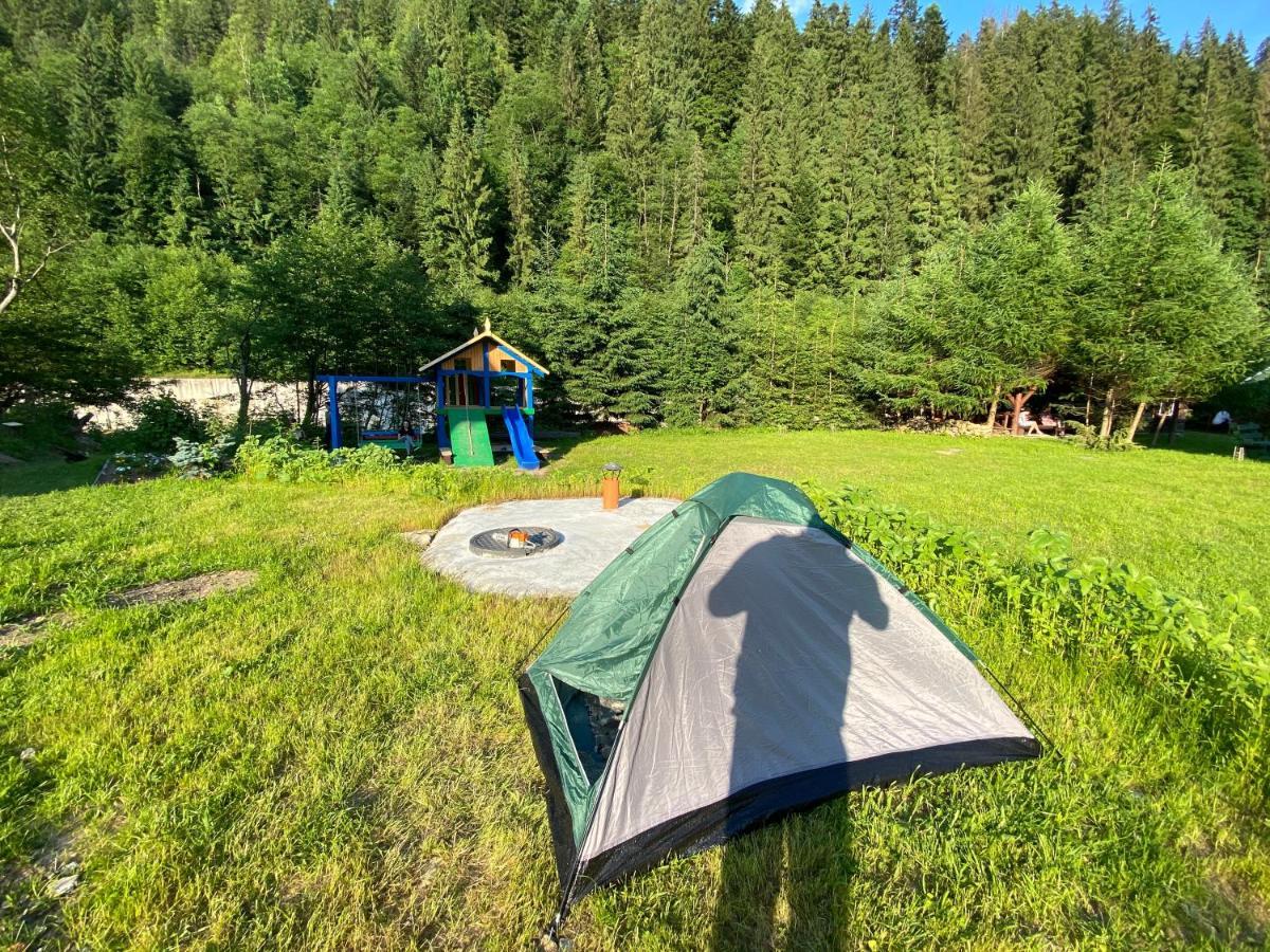 Під Магурою Hotell Vorochta Exteriör bild