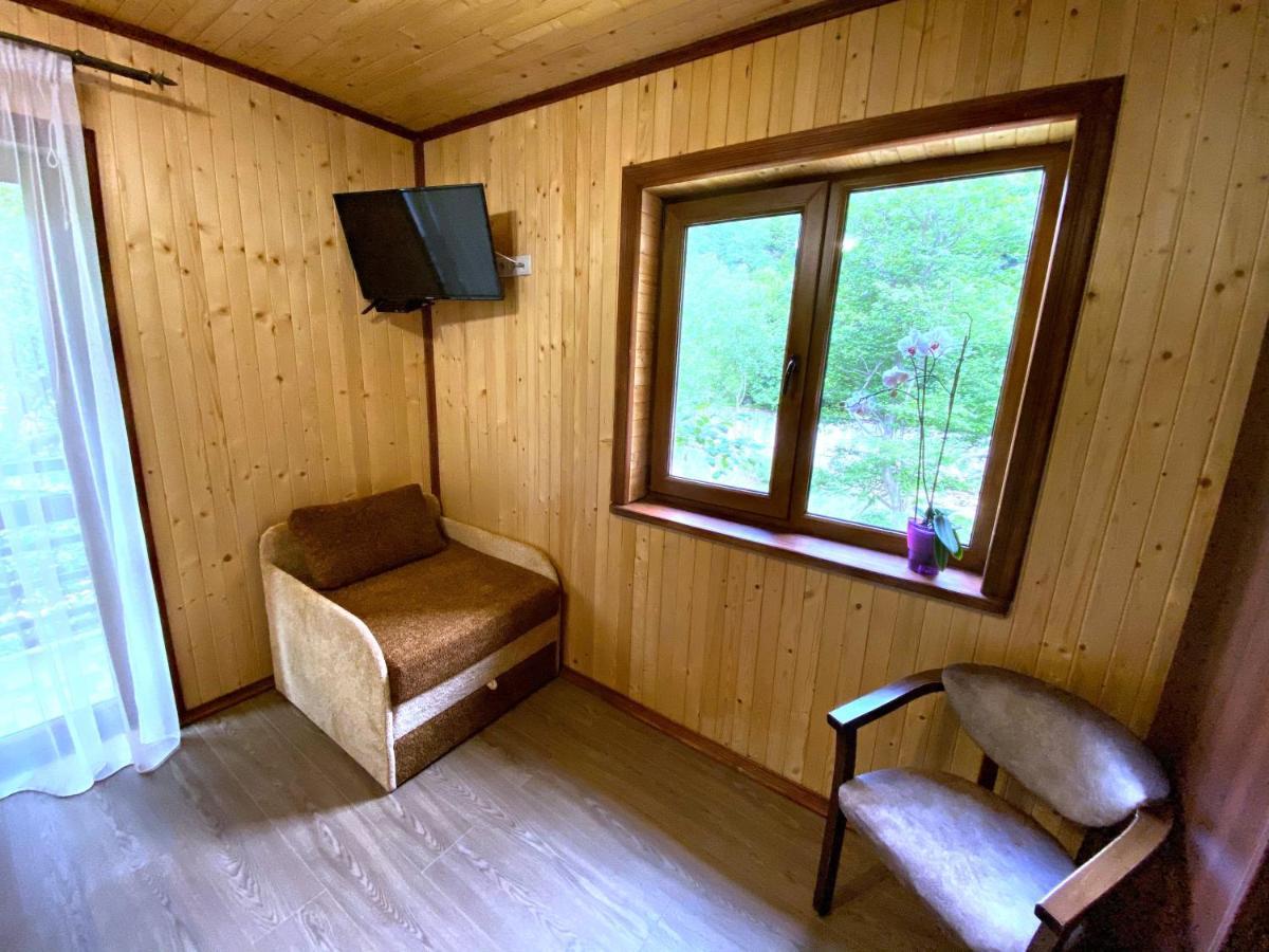 Під Магурою Hotell Vorochta Exteriör bild