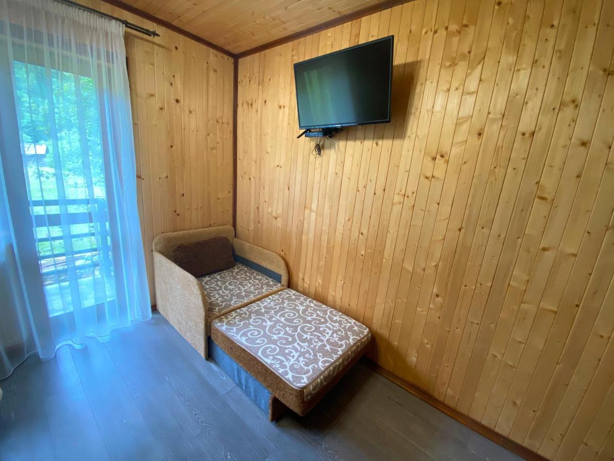 Під Магурою Hotell Vorochta Exteriör bild