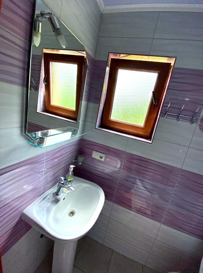 Під Магурою Hotell Vorochta Exteriör bild