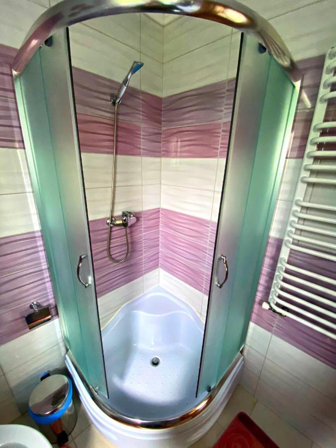 Під Магурою Hotell Vorochta Exteriör bild