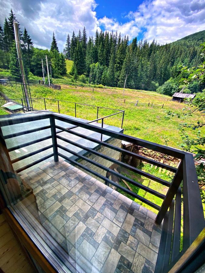 Під Магурою Hotell Vorochta Exteriör bild