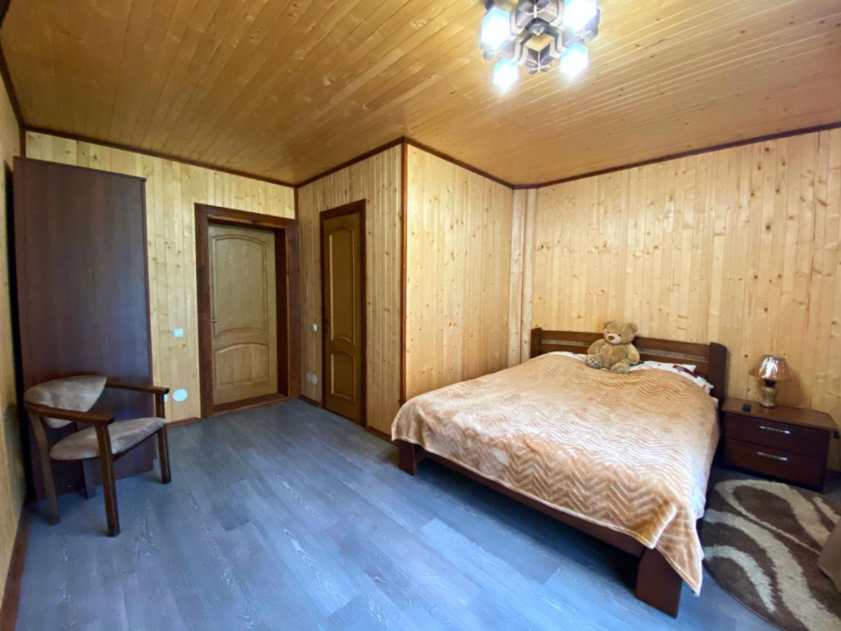 Під Магурою Hotell Vorochta Exteriör bild